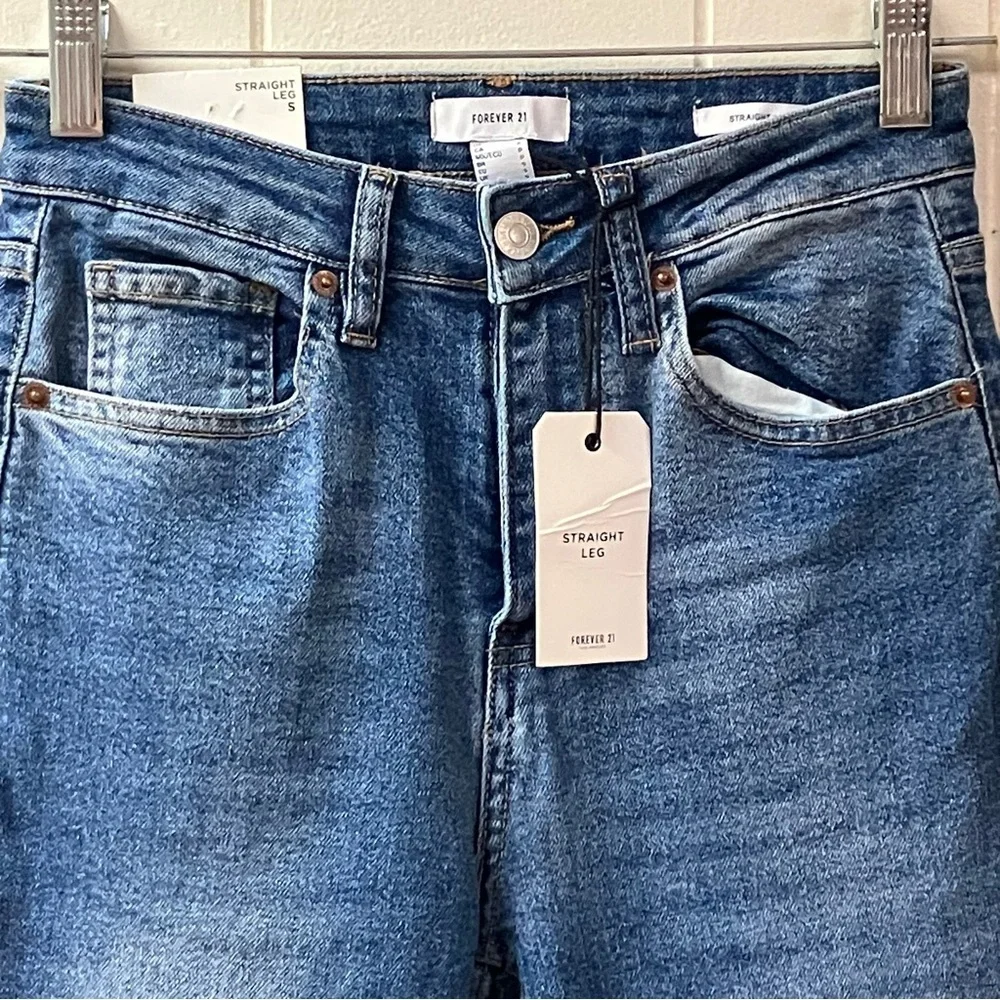 NWT FOREVER 21 Straight Leg High Rise Jeans SMALL Slim Stretch Academia Cowgirl